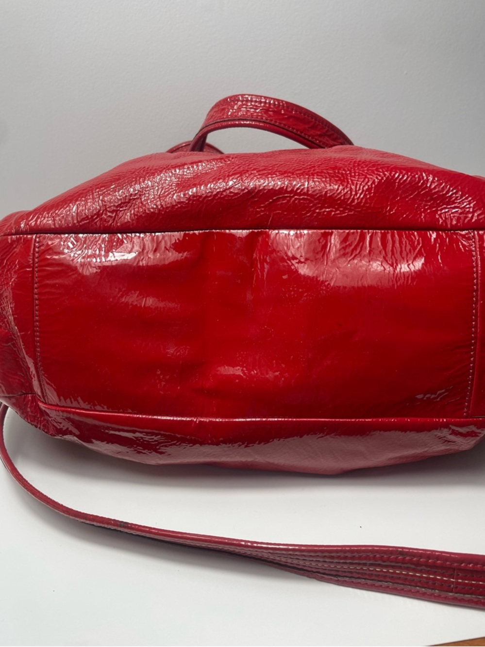 Coach Poppy RARE Flower Applique Patent Leather Bucket Bag - Picture 12 of 14